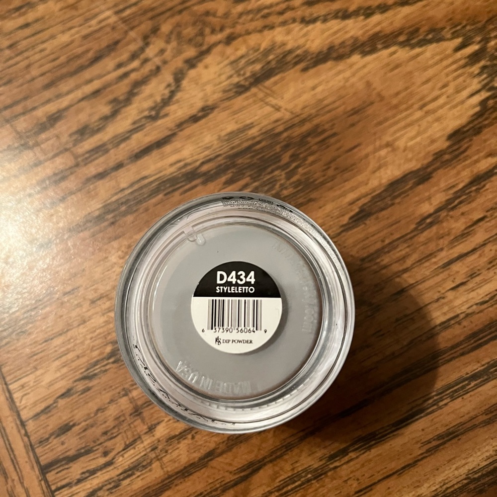 Kiara Sky dip powder